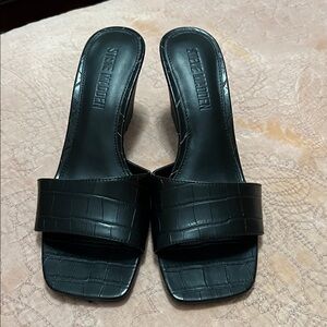 Steve Madden Curcio Black Croc-Pattern Heels
